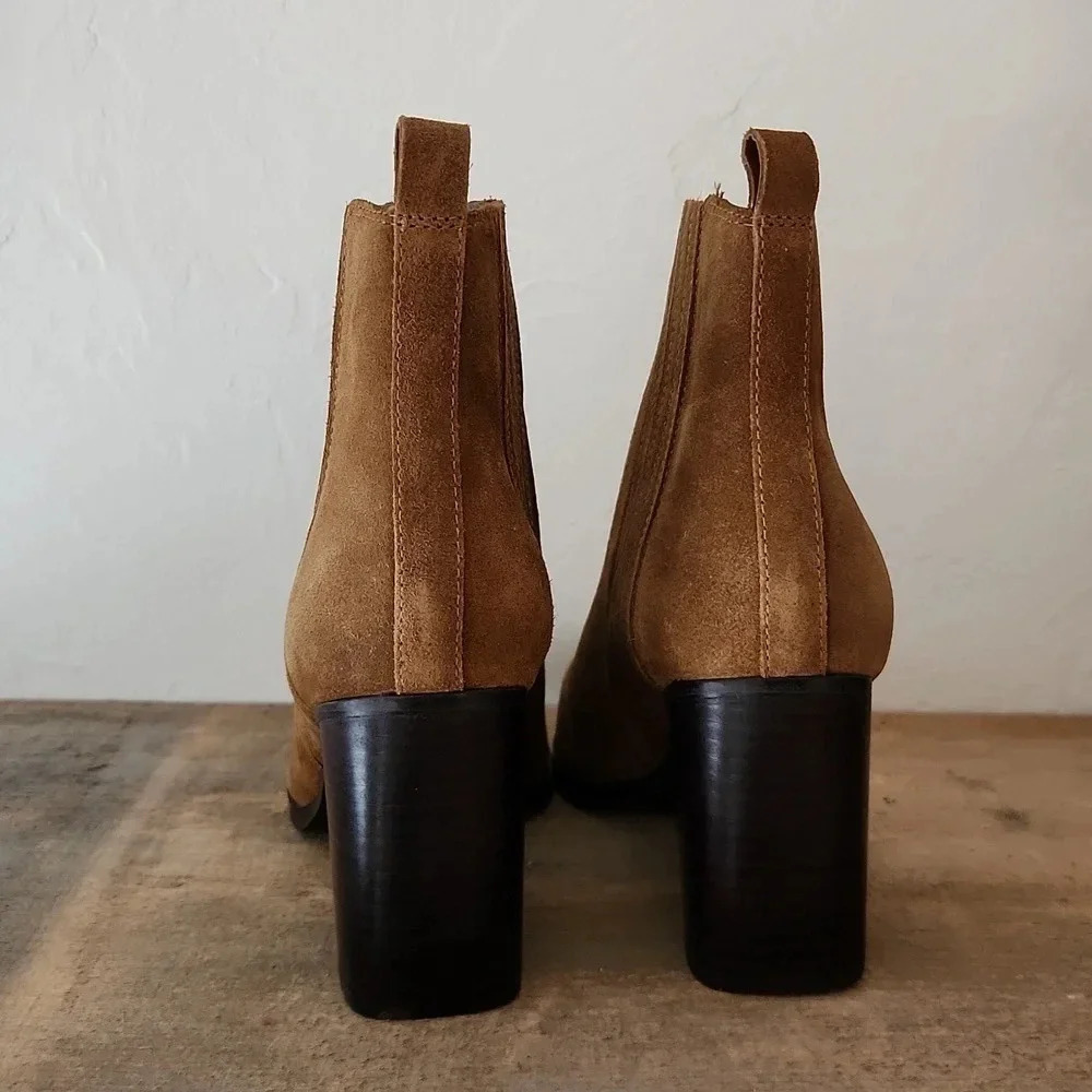 NWT || MARC FISHER || suede booties - Picture 4 of 6